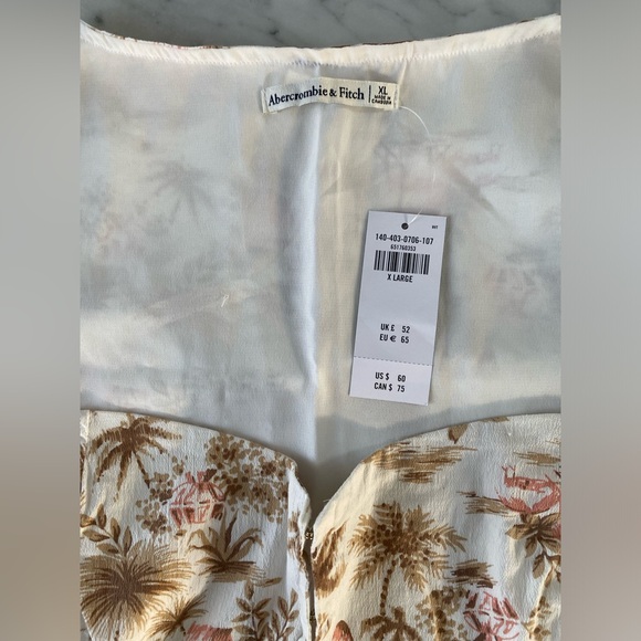 NWT Abercrombie Blouse - Picture 3 of 3
